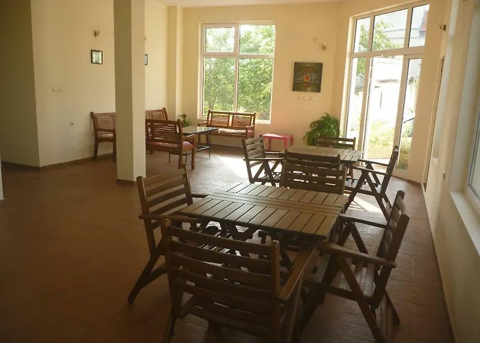 Mechta Family 招待所 4*